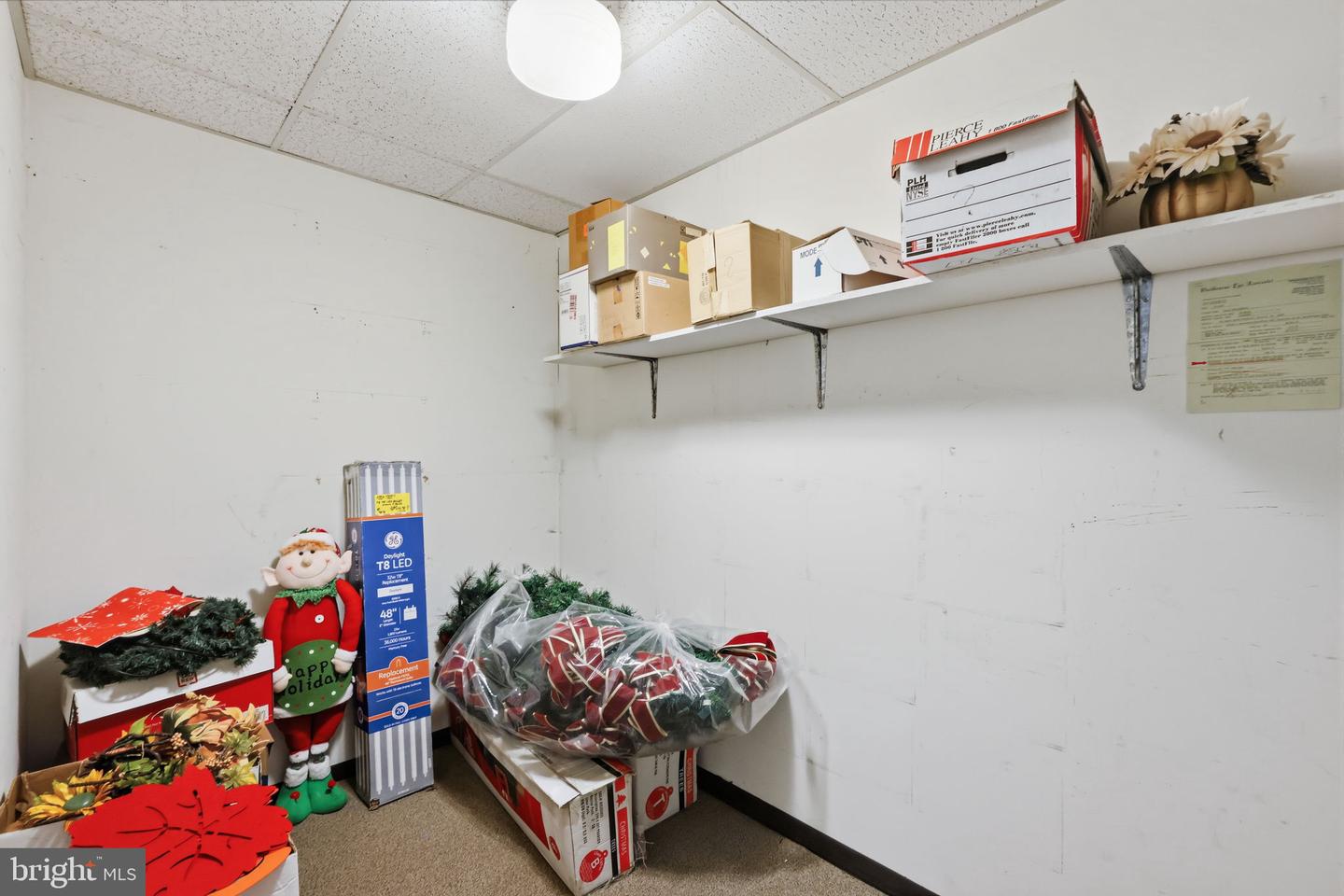 1568 Woodbourne Rd #1 Property Photo 66
