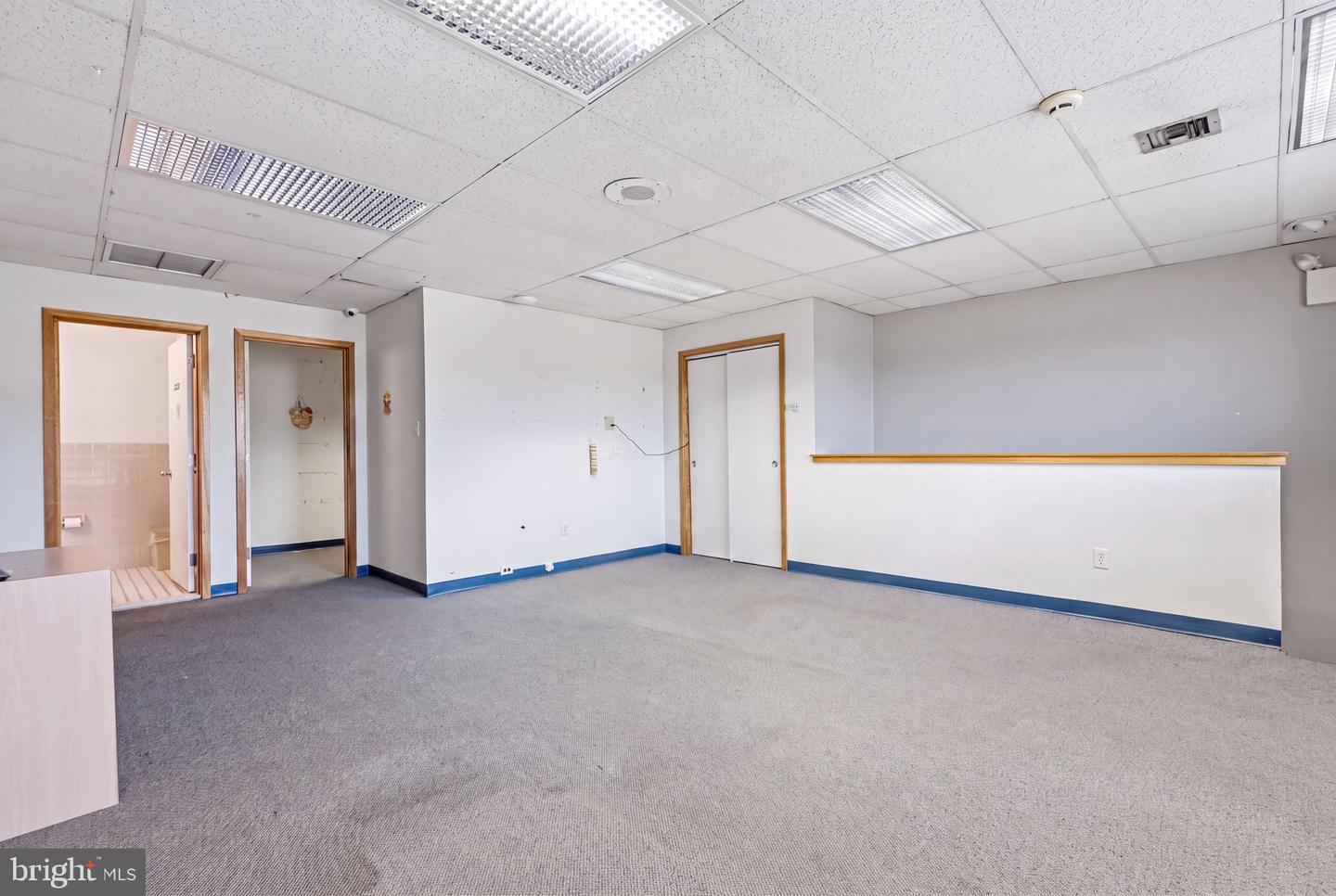 1568 Woodbourne Rd #1 Property Photo 67