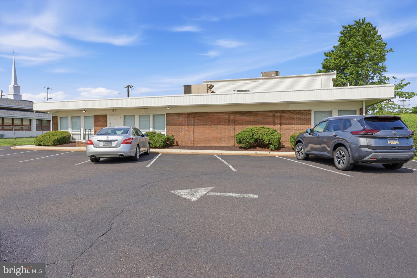 1568 Woodbourne Rd #1 Property Photo 75