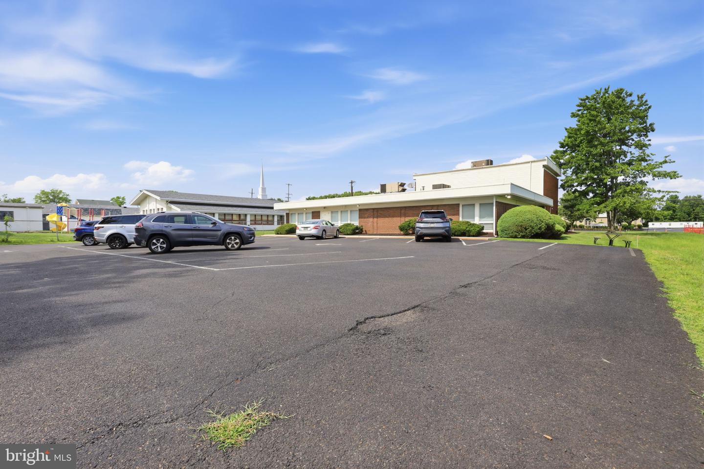 1568 Woodbourne Rd #1 Property Photo 76