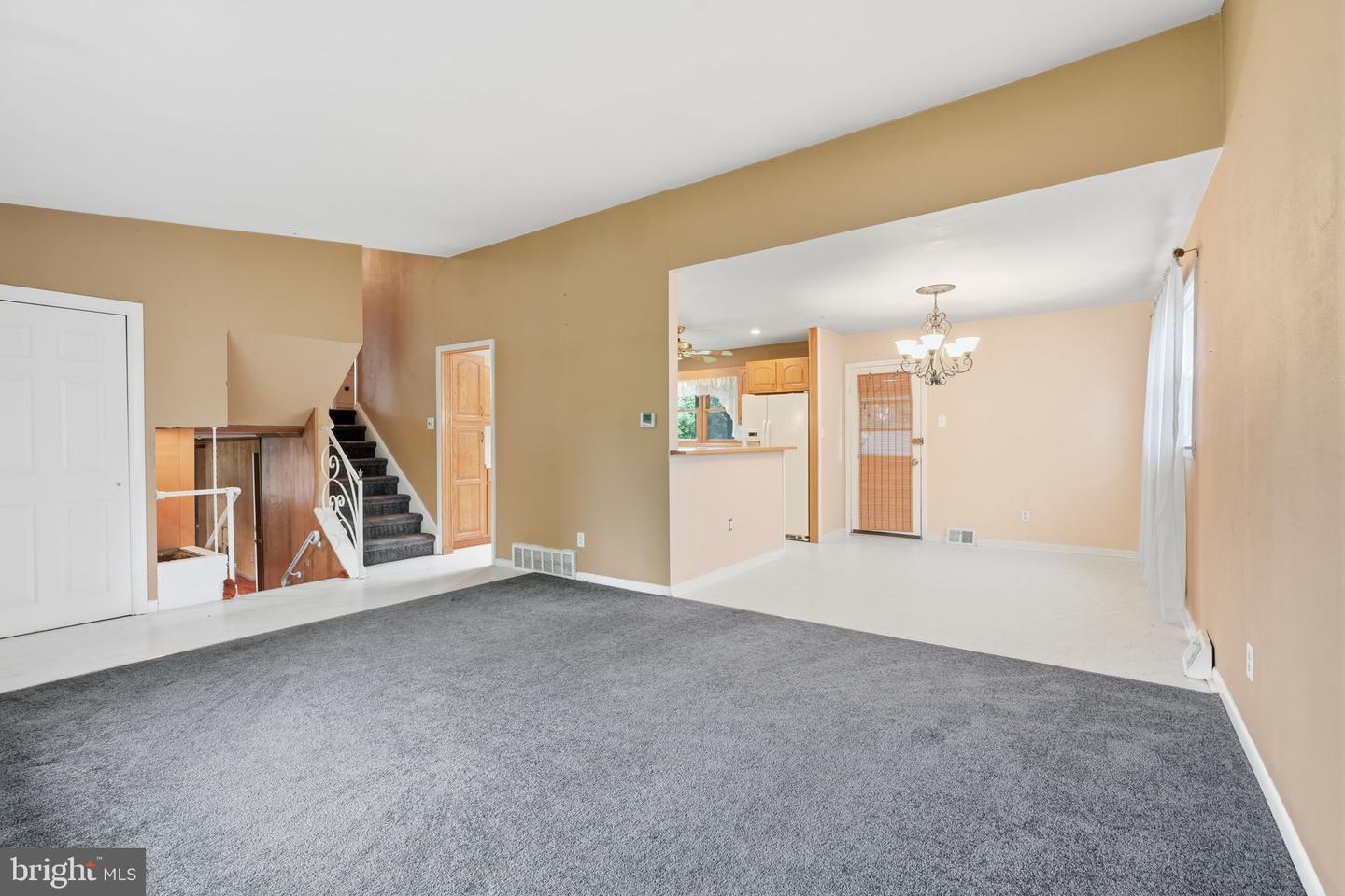 131 Louise Dr Property Photo 9