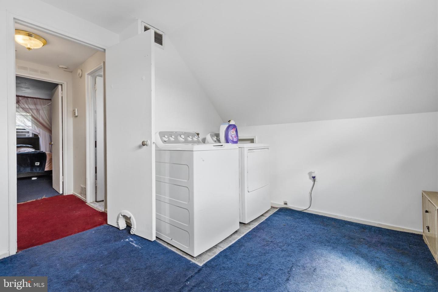 589 Doloro Dr Property Photo 13
