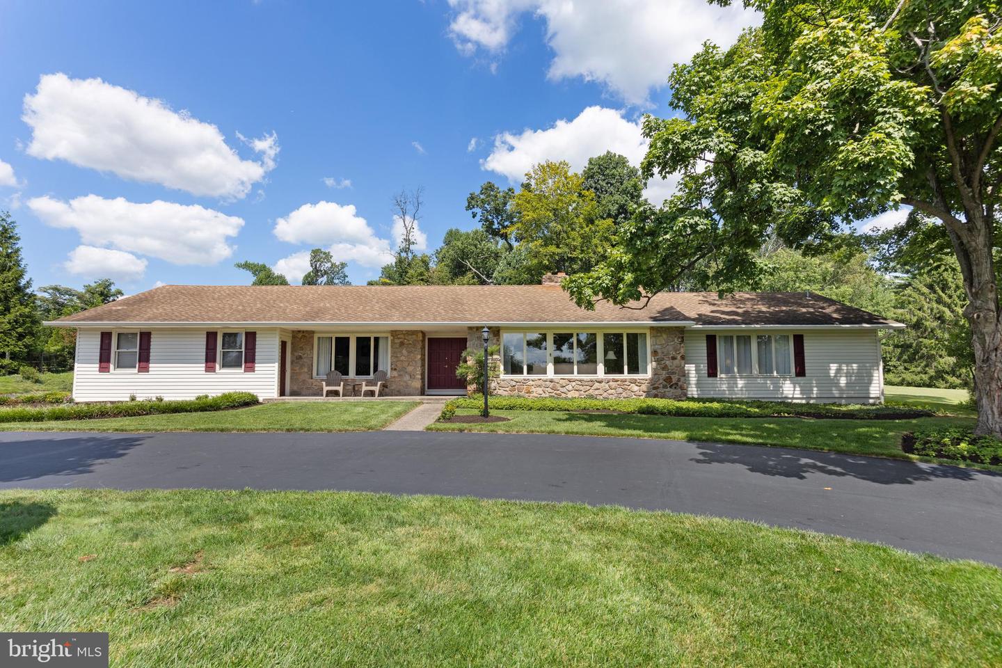 157 CHESTNUT VALLEY DR