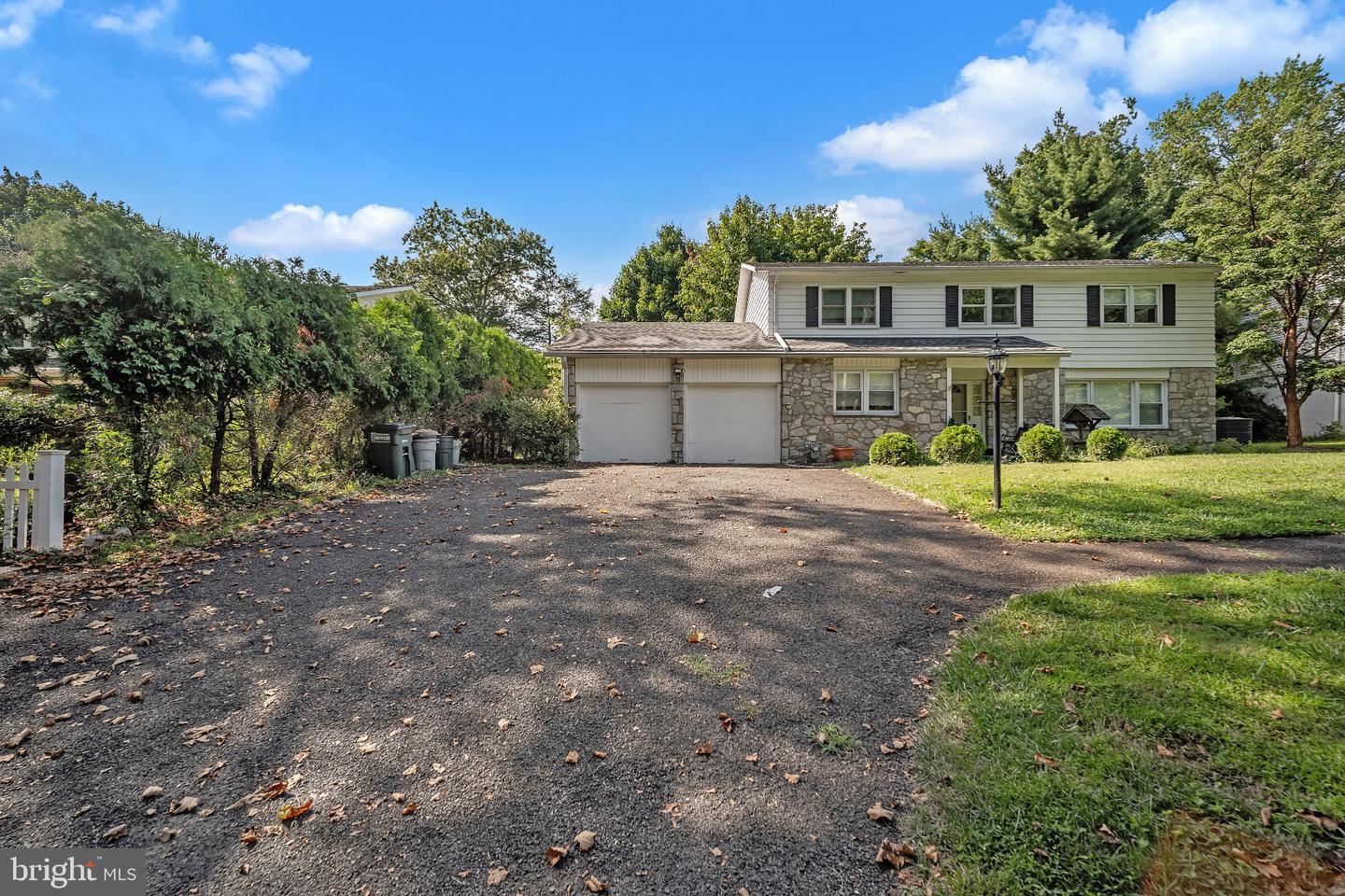 1026 GRAVEL HILL RD Property Photo 1