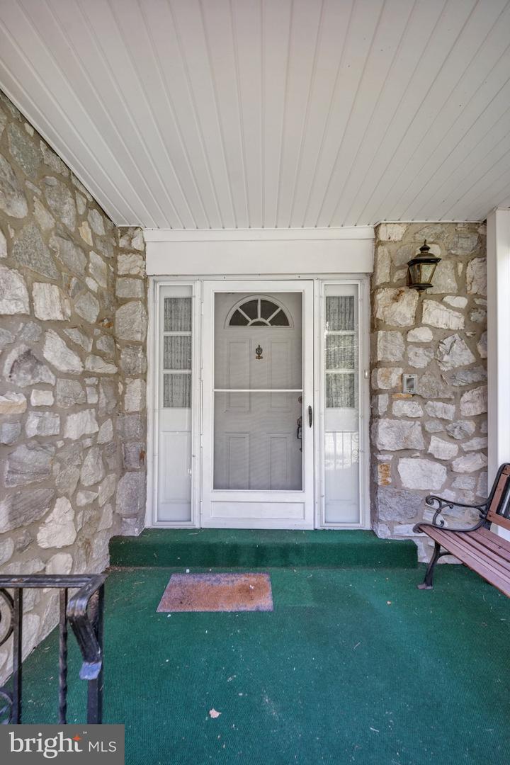 1026 Gravel Hill Rd Property Photo 4