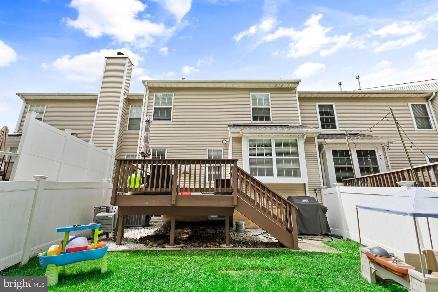 25 Sparrow Walk Property Photo 34