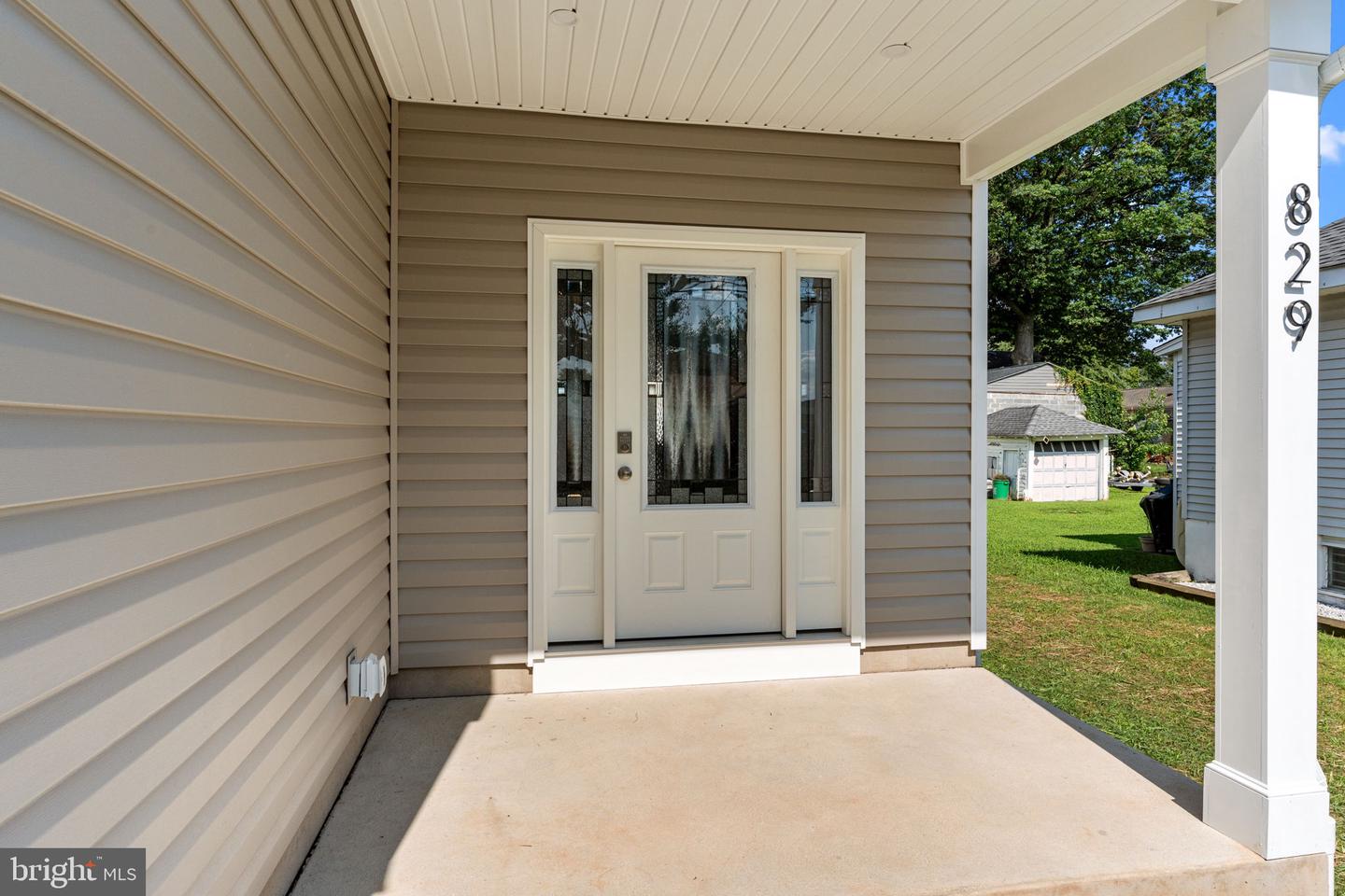1020 Anne Street Property Photo 6