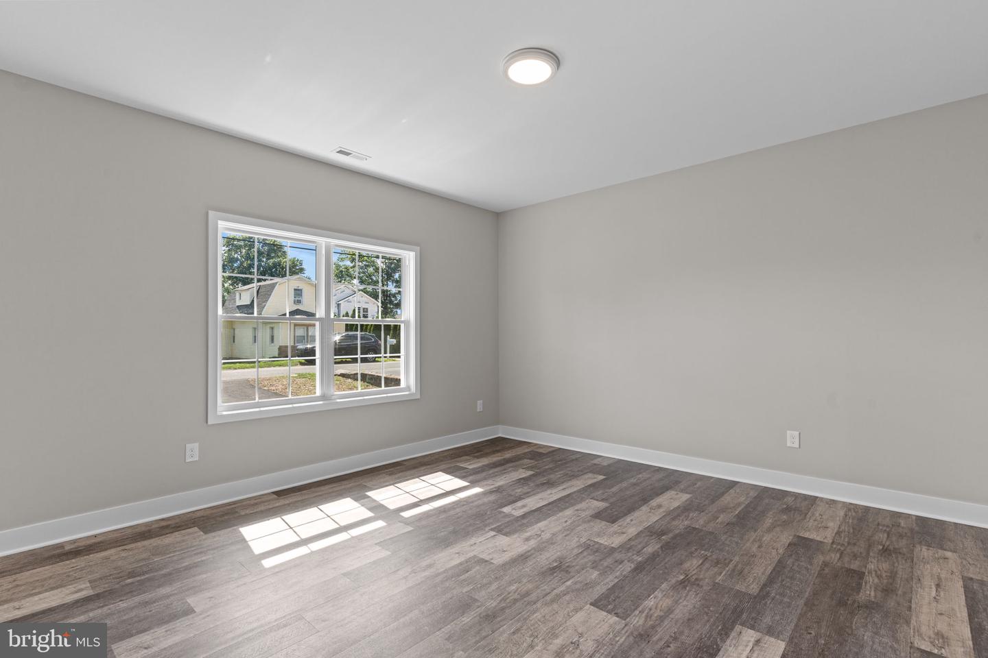 1020 Anne Street Property Photo 24