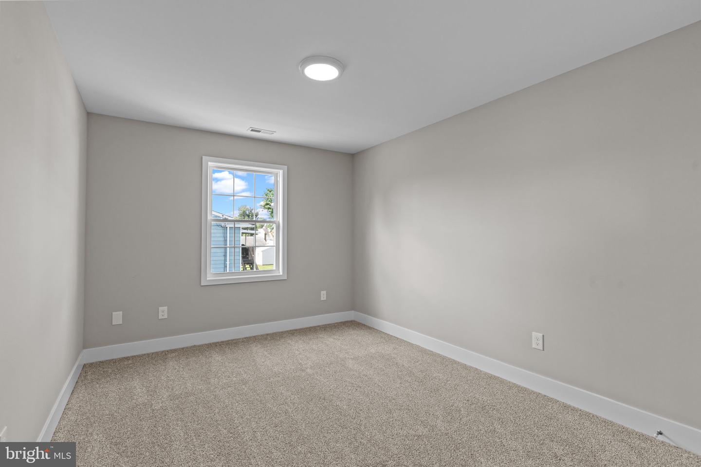 1020 Anne Street Property Photo 38