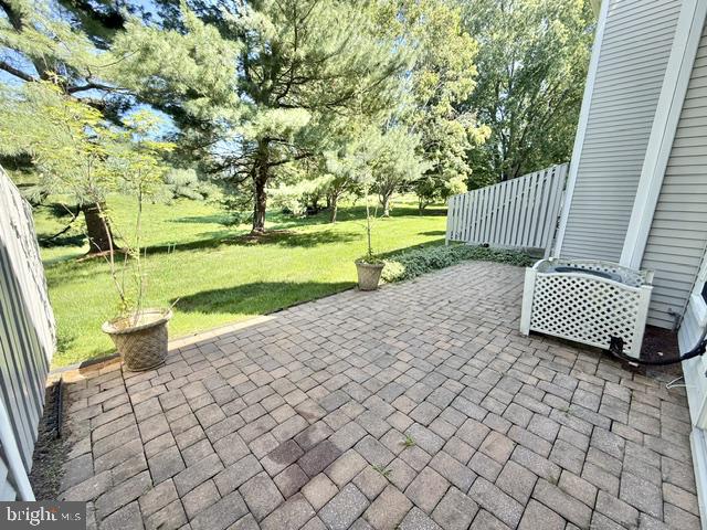 16 Martin Ct Property Photo 4