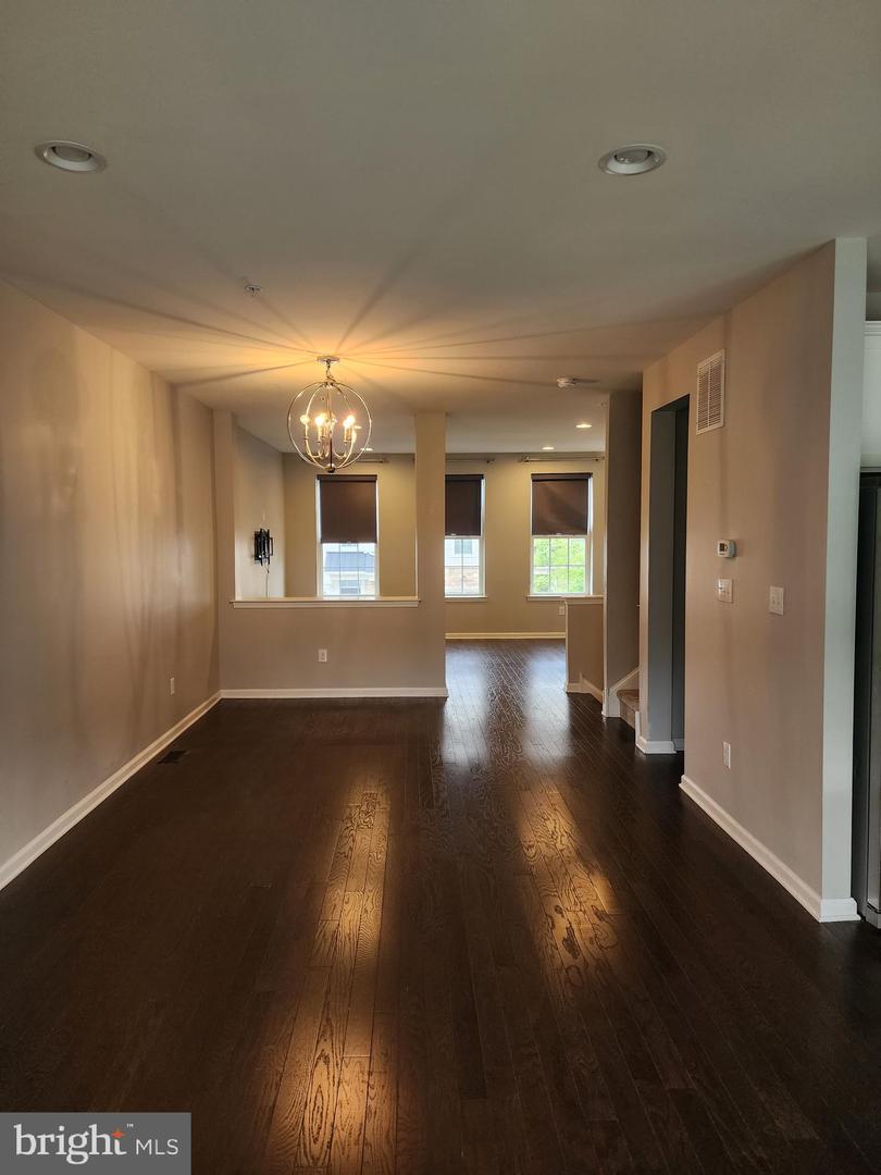 2207 Evin Dr Property Photo 2