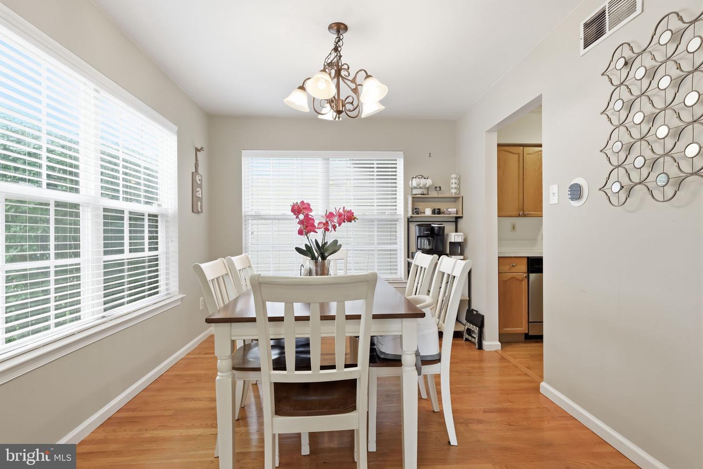 5484 Rinker Cir #314 Property Photo 8