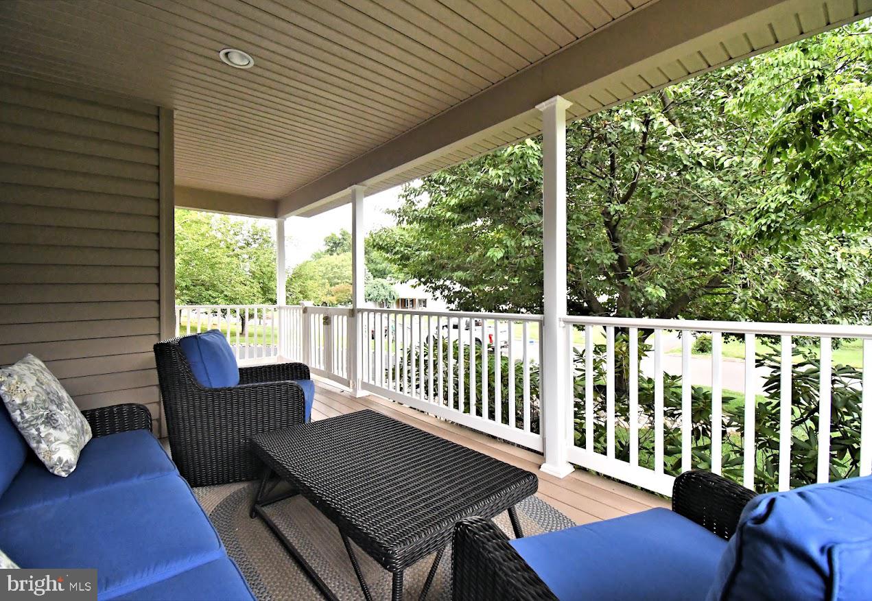 2142 Sunrise Way Property Photo 6