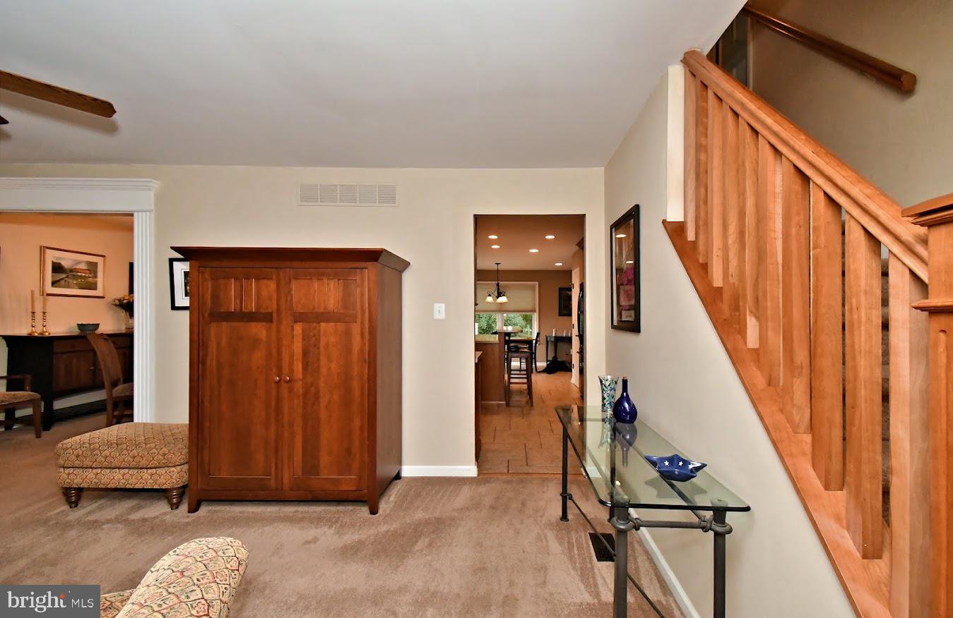 2142 Sunrise Way Property Photo 7