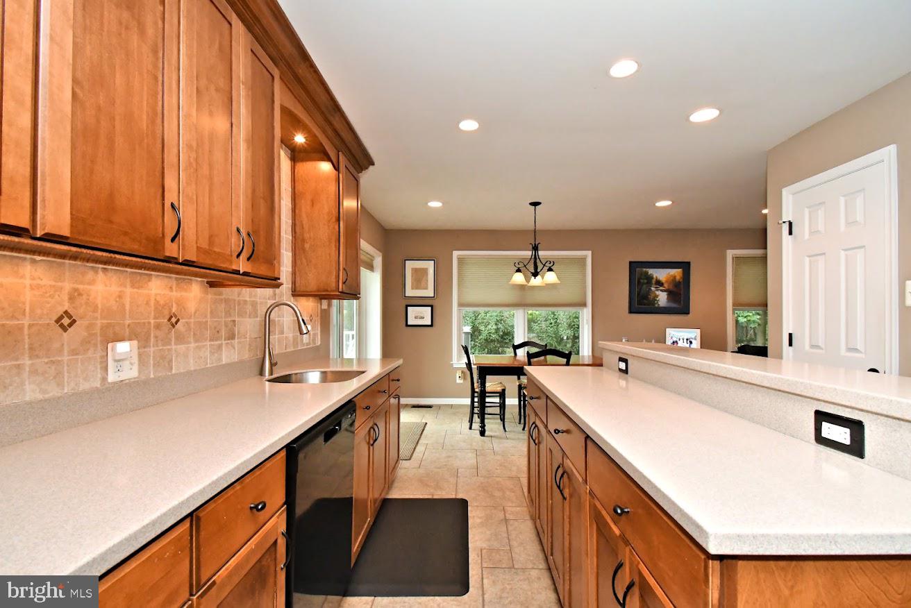 2142 Sunrise Way Property Photo 15