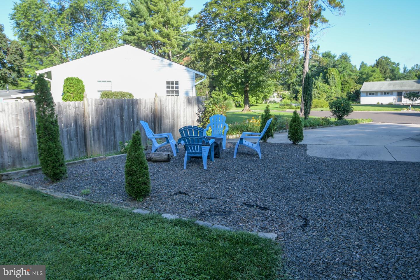 22 Elm Ter Property Photo 8