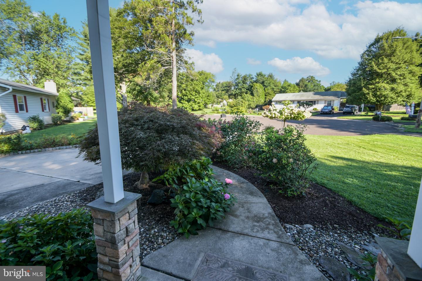 22 Elm Ter Property Photo 15
