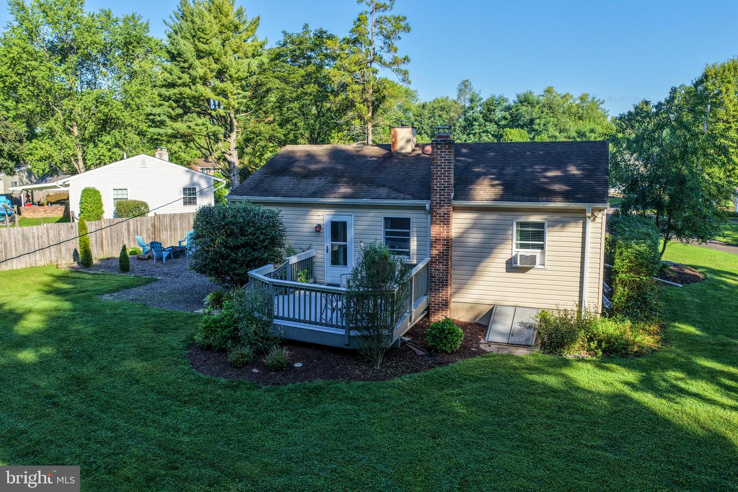 22 Elm Ter Property Photo 44