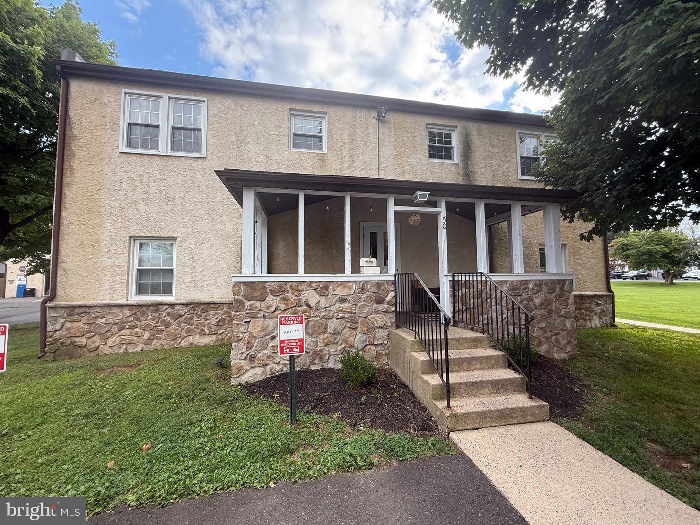 50 Walnut Ave #2b Property Photo 1