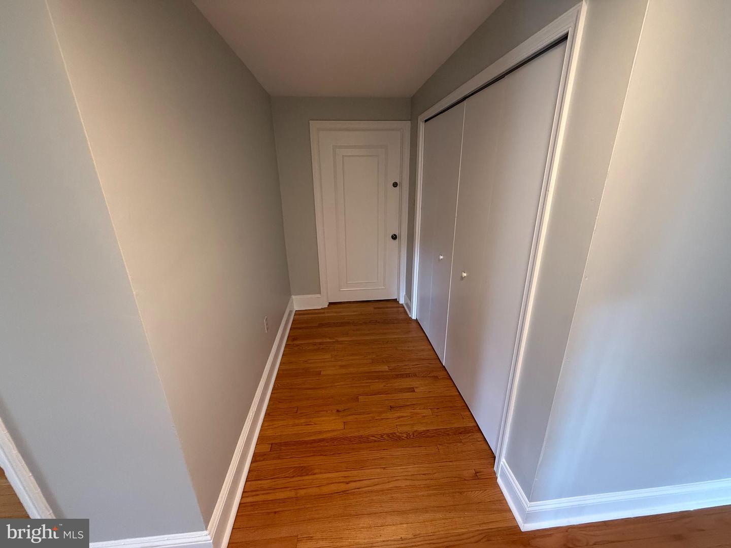 50 Walnut Ave #2b Property Photo 15