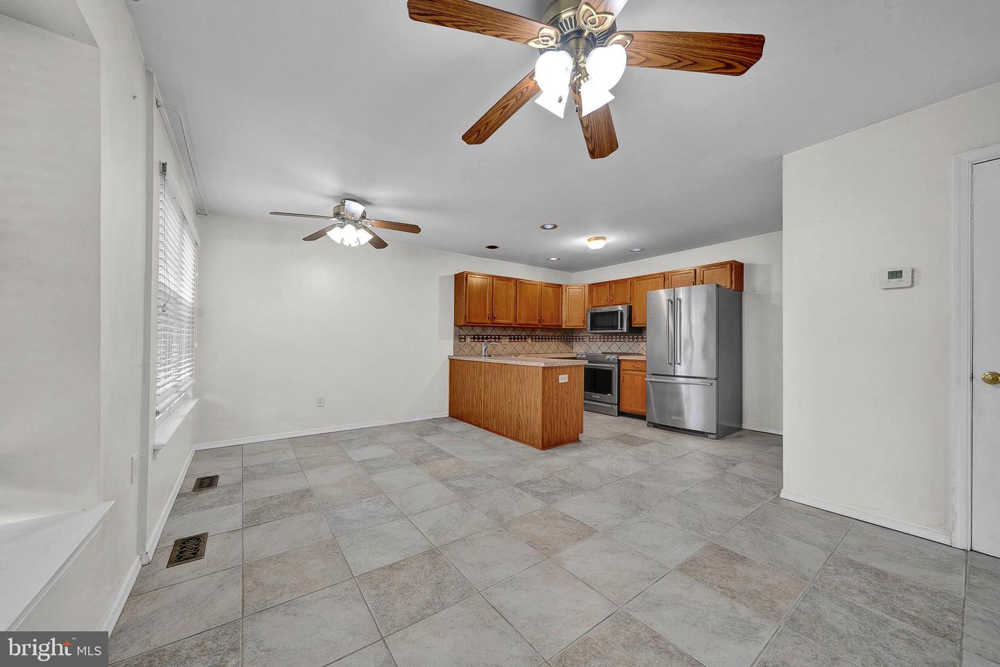 8006 Spruce Mill Dr Property Photo 4