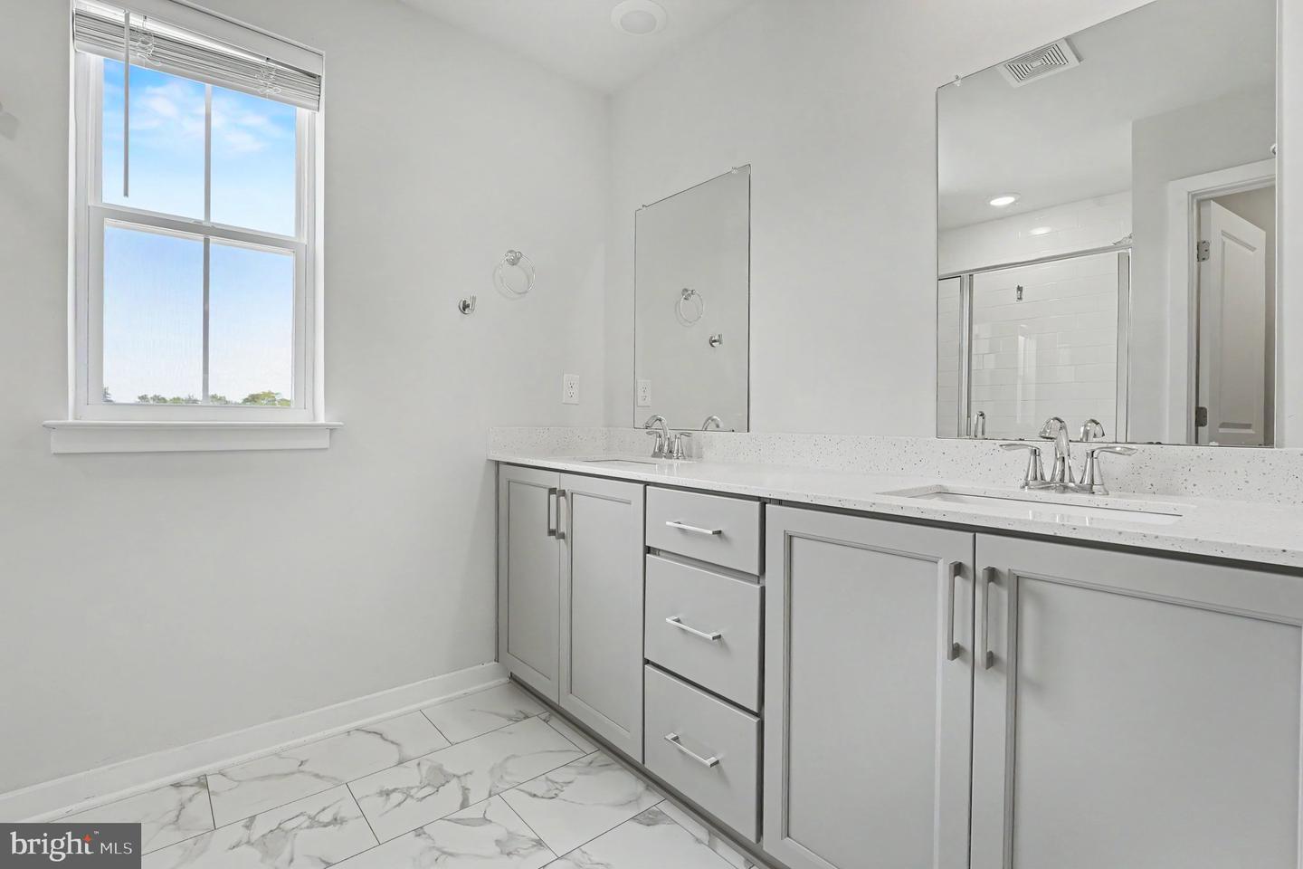 1165 Mariwill Dr Property Photo 30