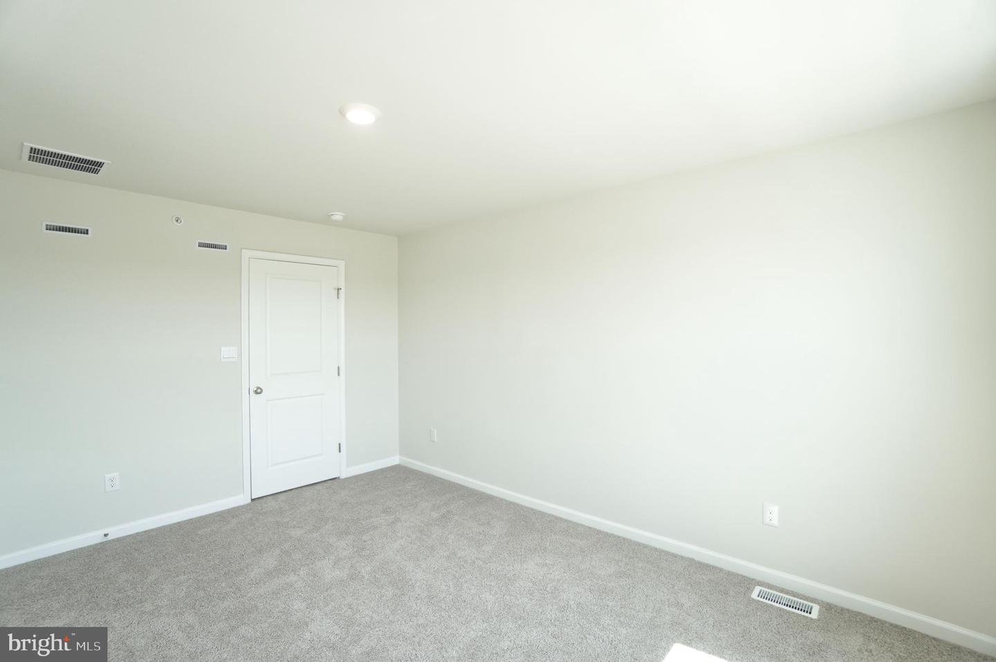 148 Bell Ct Property Photo 25