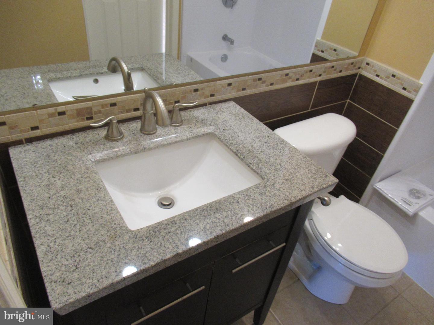 803 Purple Martin Ct #211 Property Photo 8