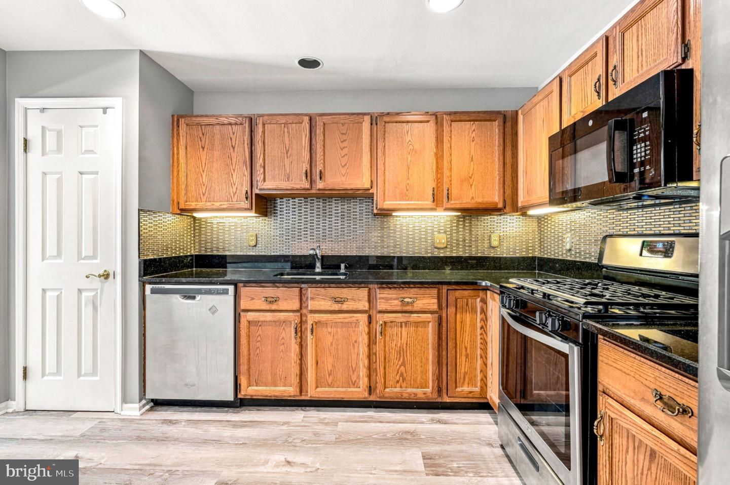 103 Greenbrook Ct Property Photo 12