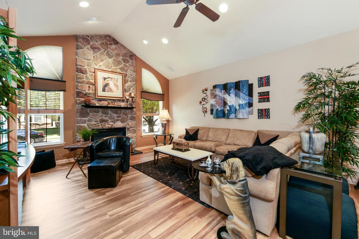 38 Shady Brook Dr #66 Property Photo 6