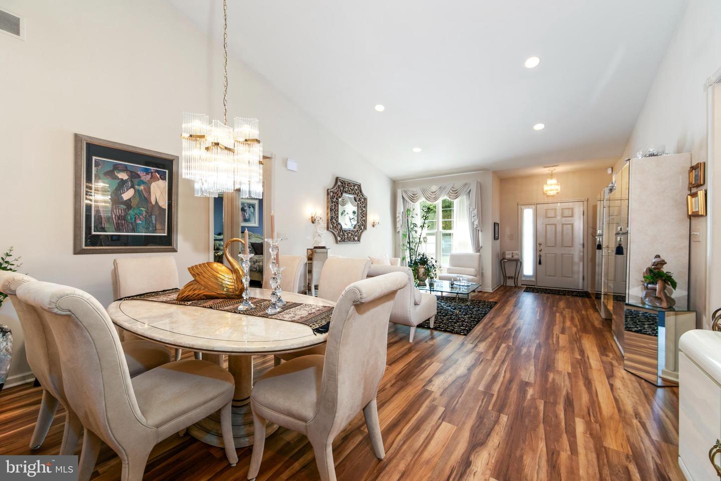 38 Shady Brook Dr #66 Property Photo 7