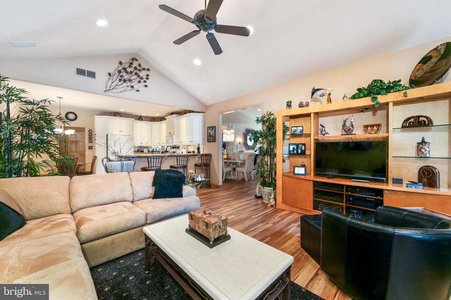 38 Shady Brook Dr #66 Property Photo 10