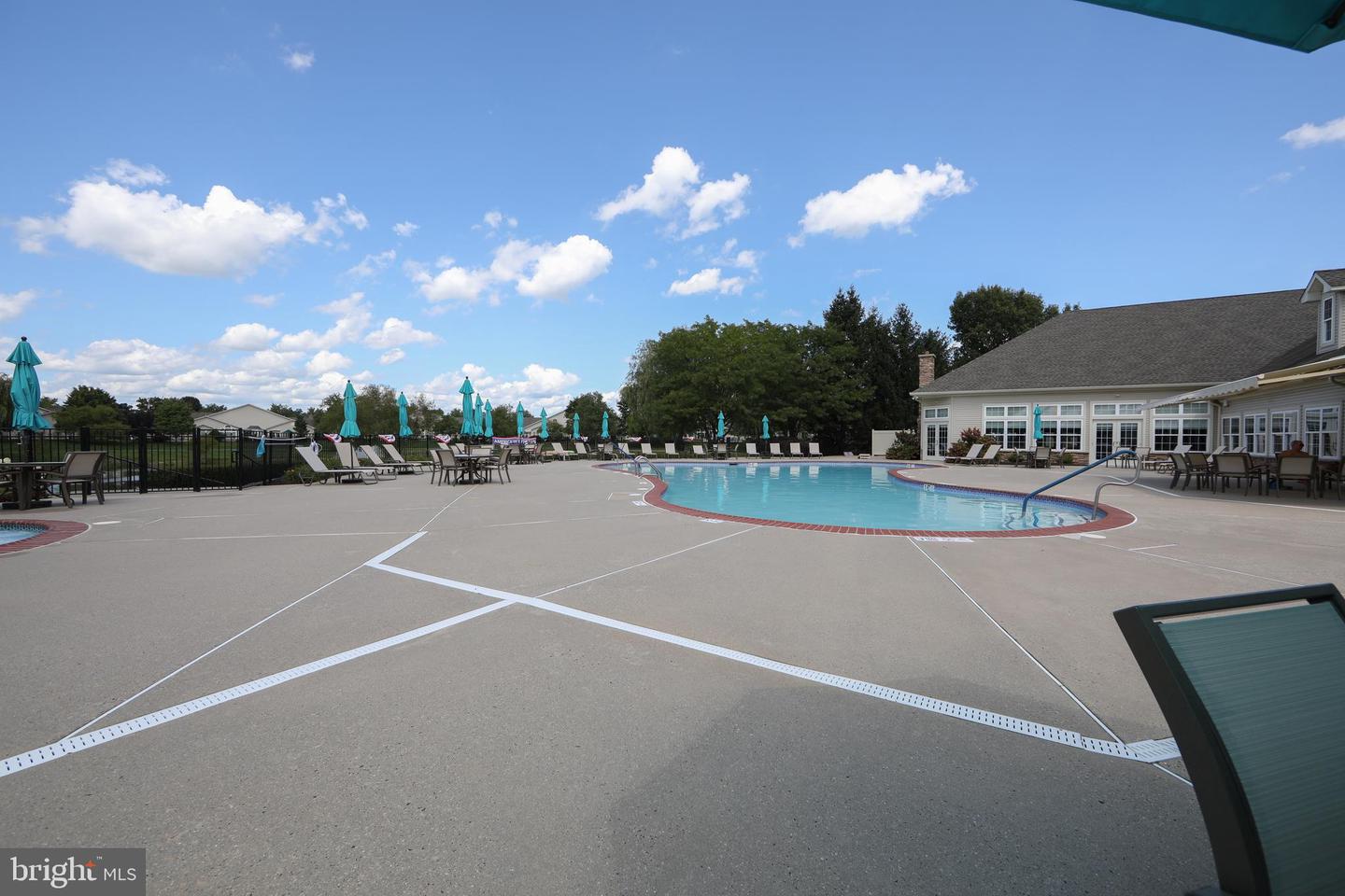 38 Shady Brook Dr #66 Property Photo 32