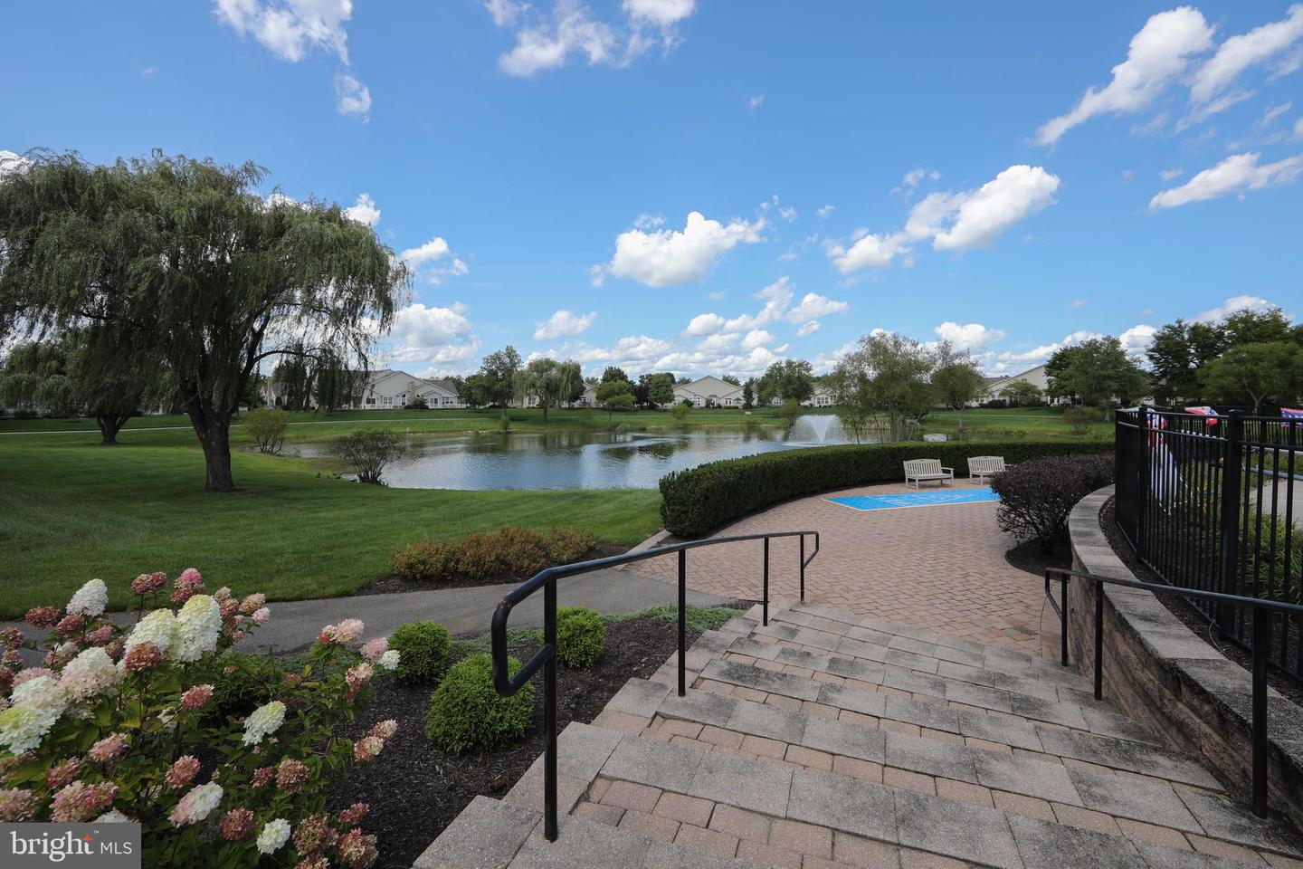 38 Shady Brook Dr #66 Property Photo 33
