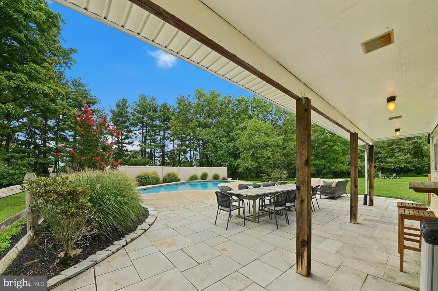 1334 Deer Run Rd Property Photo 4