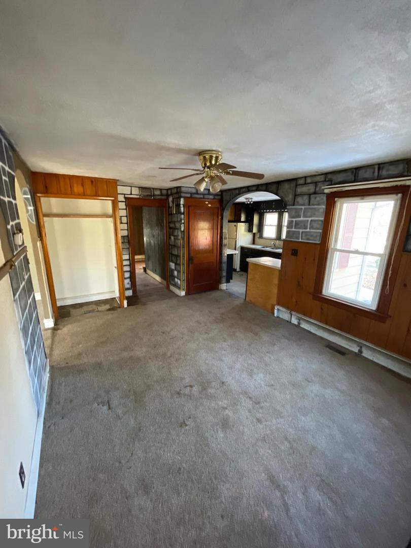 996 Allentown Rd Property Photo 5
