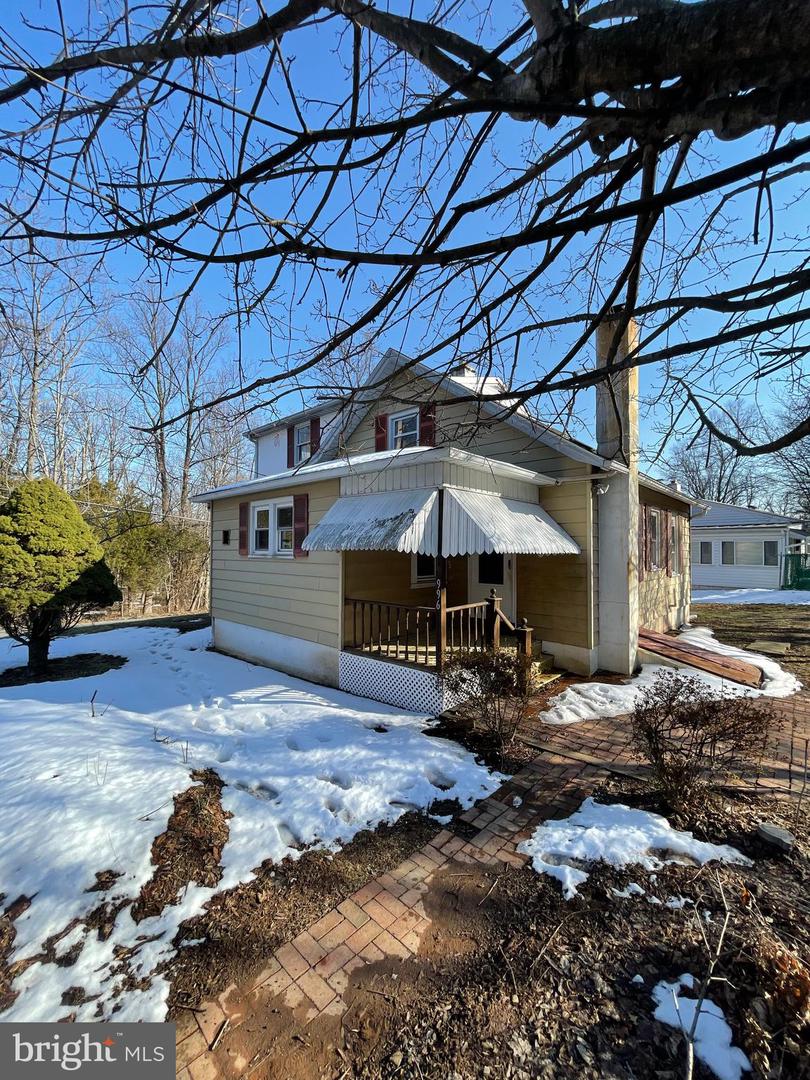 996 Allentown Rd Property Photo 27