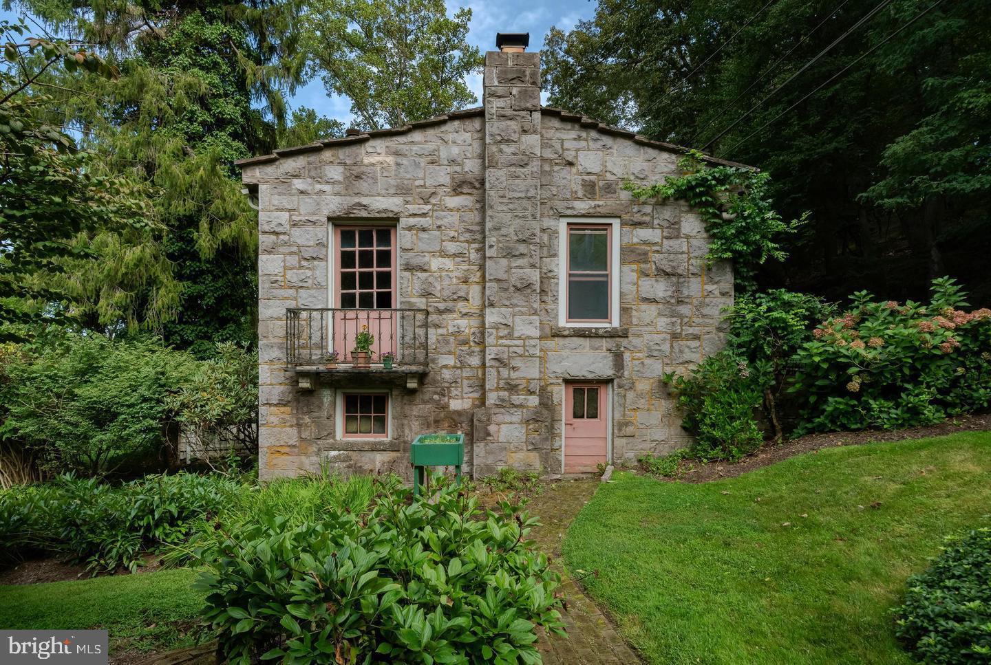 3596 River Rd Property Photo 5