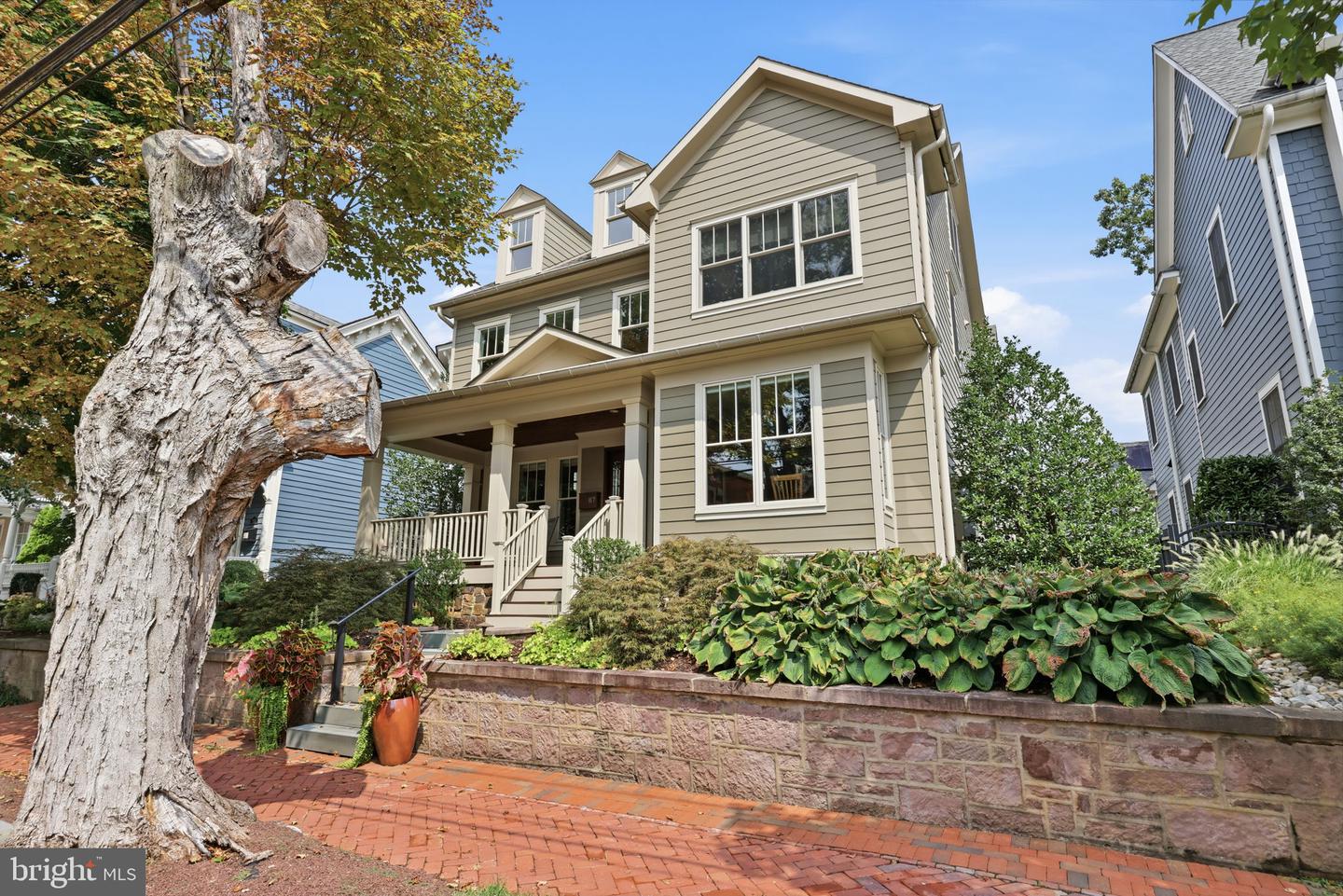 117 N State St Property Photo 3