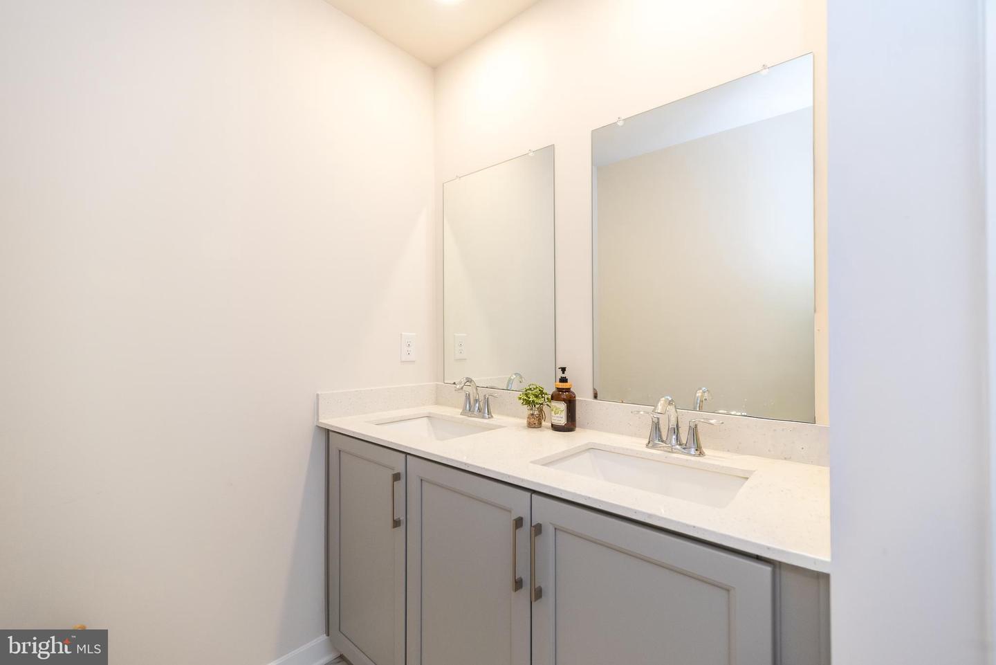 1025 Mariwill Dr Property Photo 58