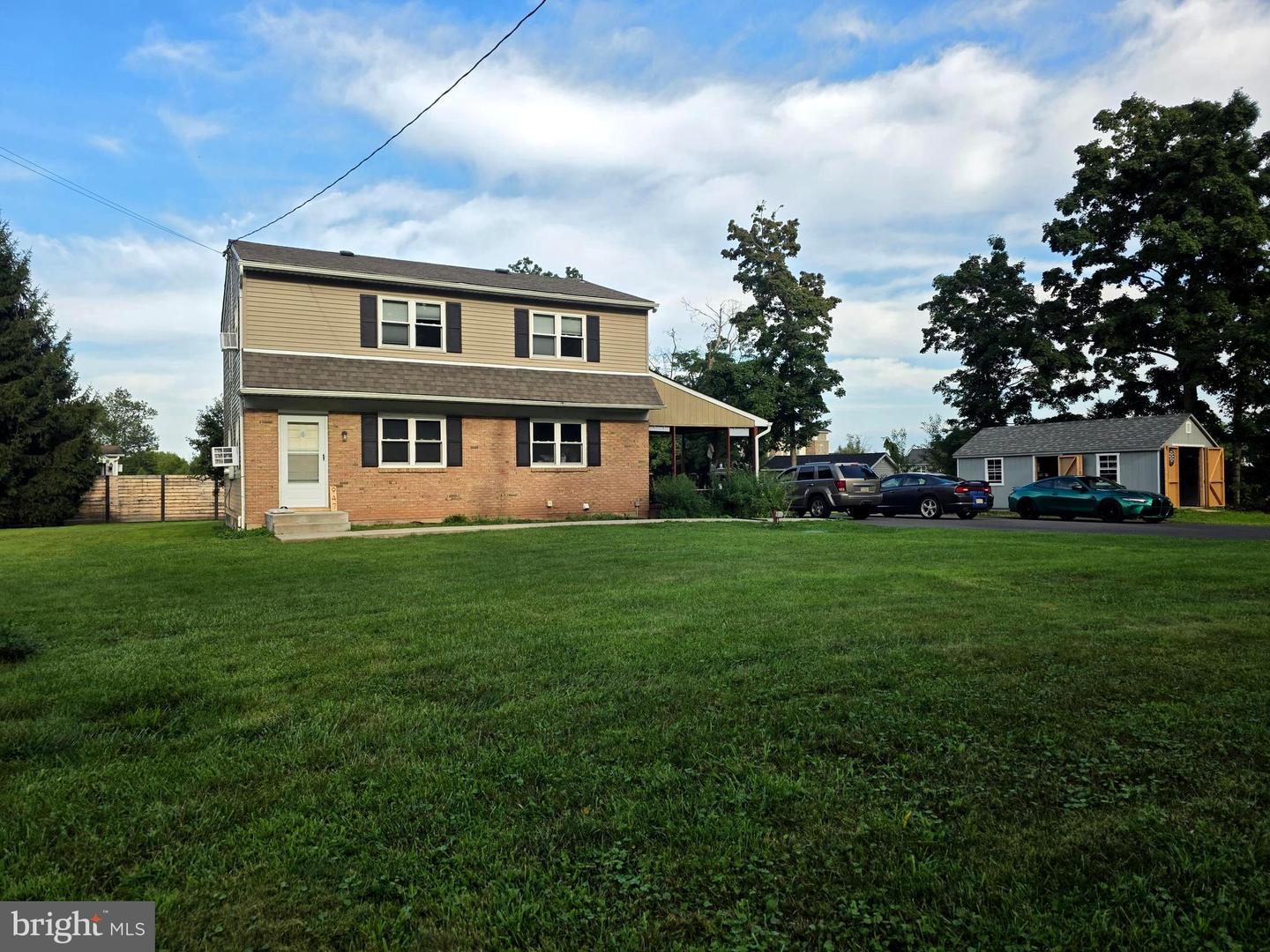 947 S Old Bethlehem Pike Property Photo 2