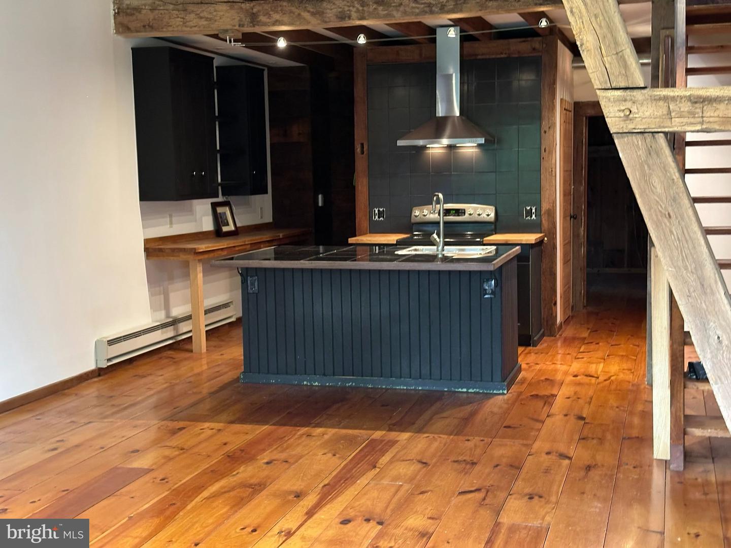 4989 Valley Park Rd #barn Apartment Property Photo 6