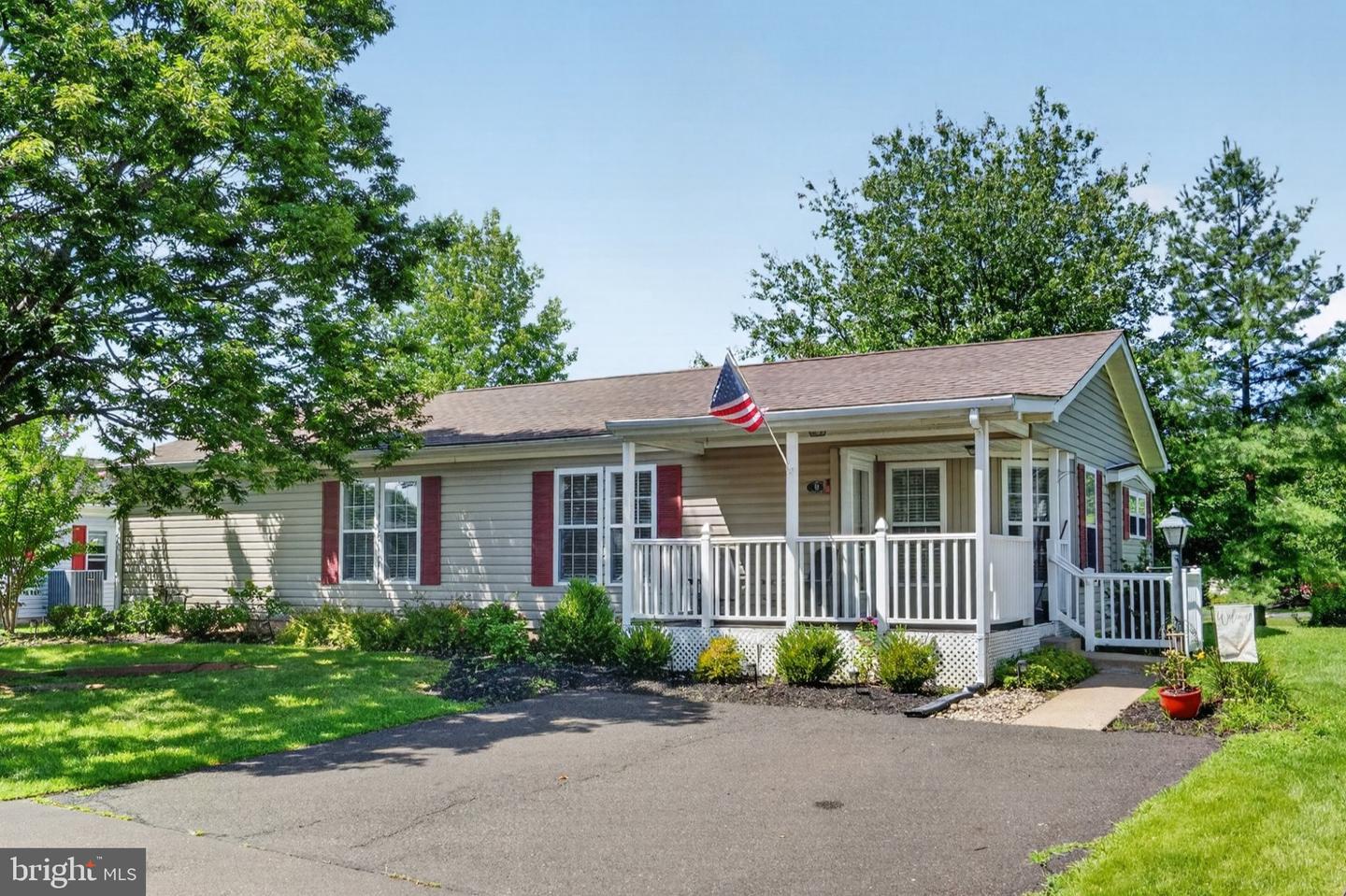 9 AZALEA CT
