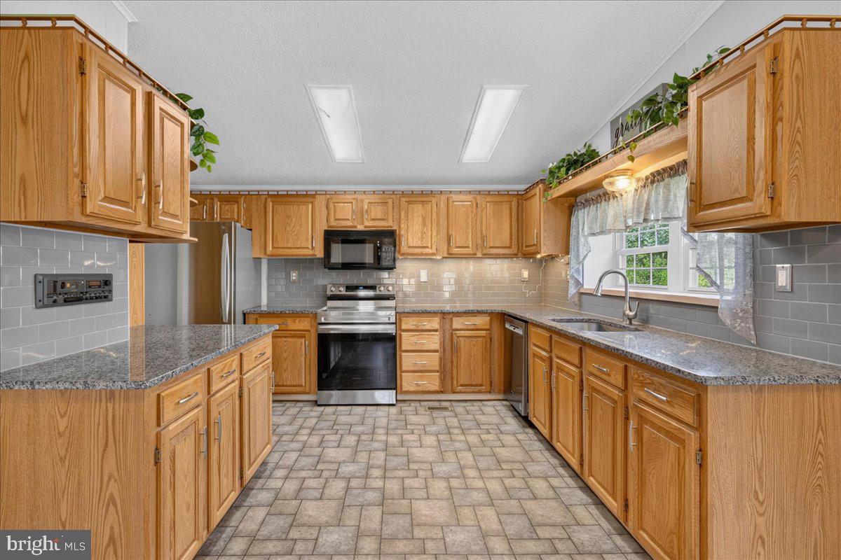 9 Azalea Ct Property Photo 6