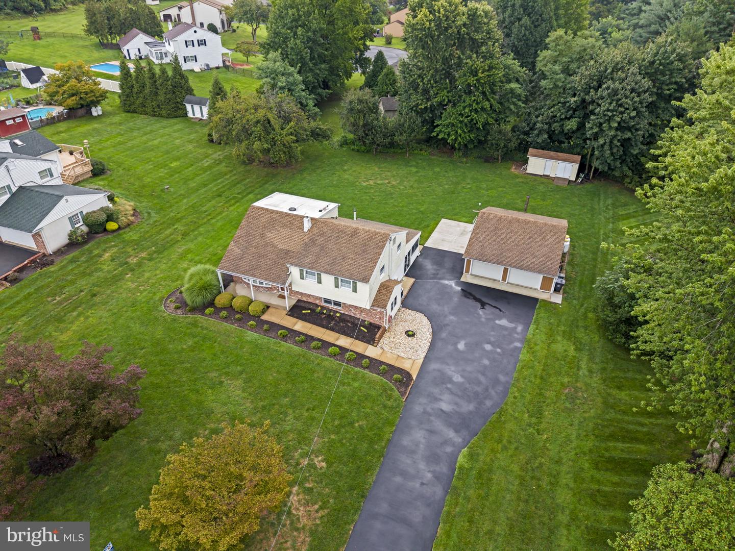 55 Brook Dr Property Photo 4