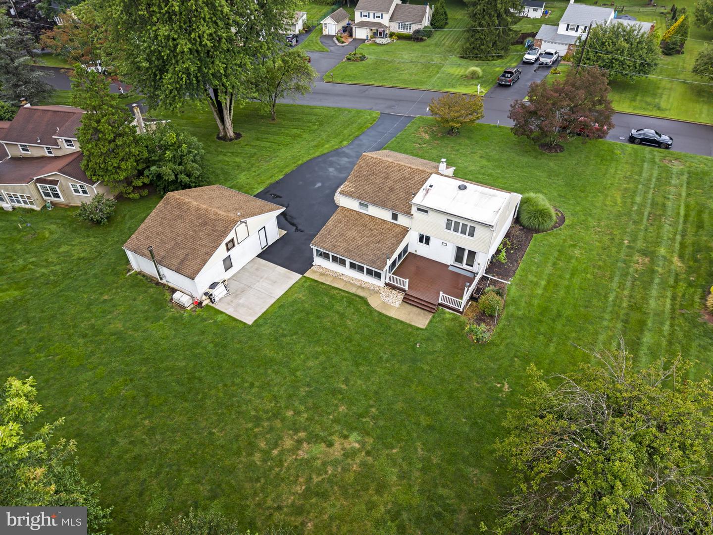 55 Brook Dr Property Photo 6