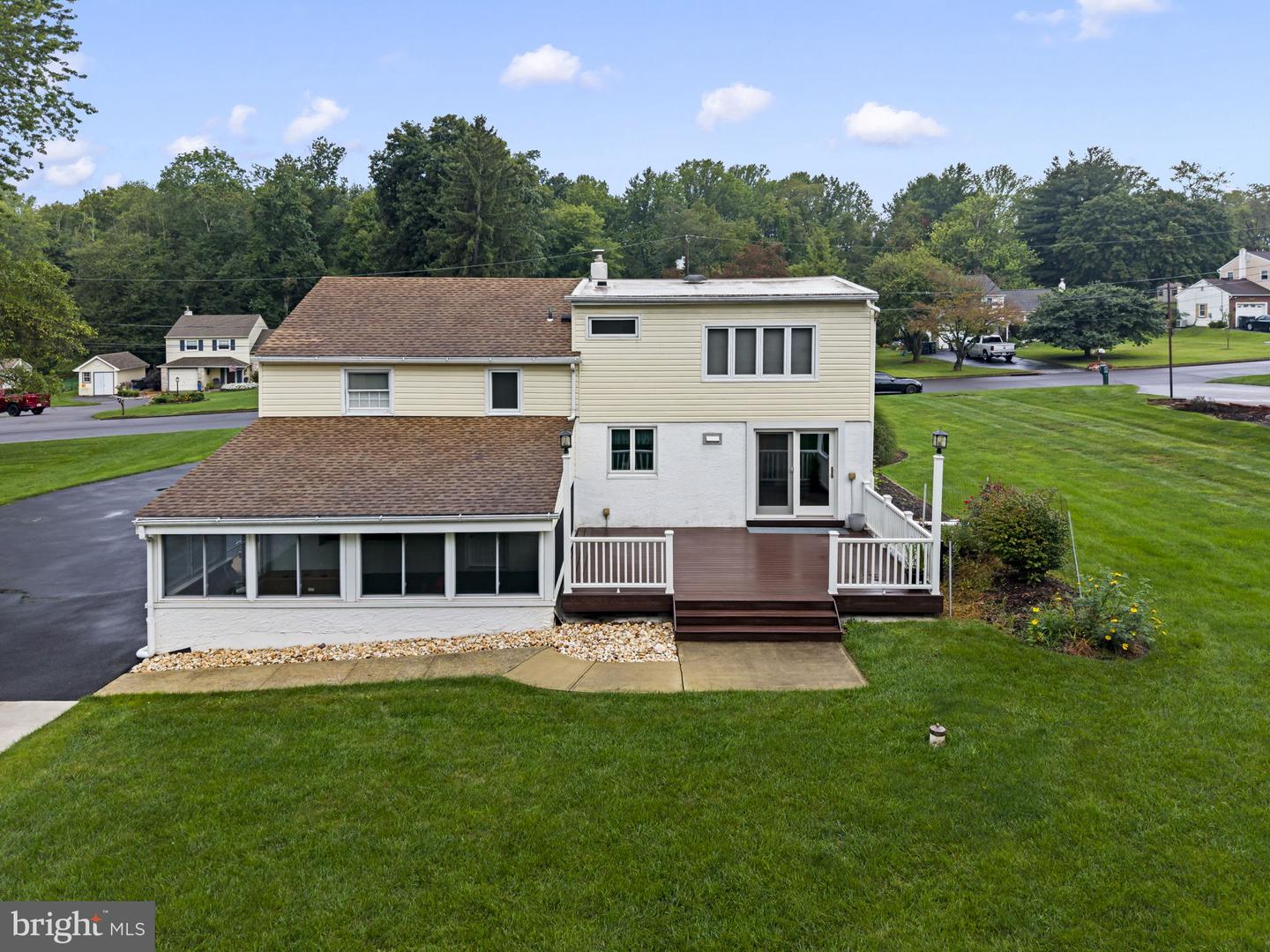 55 Brook Dr Property Photo 7