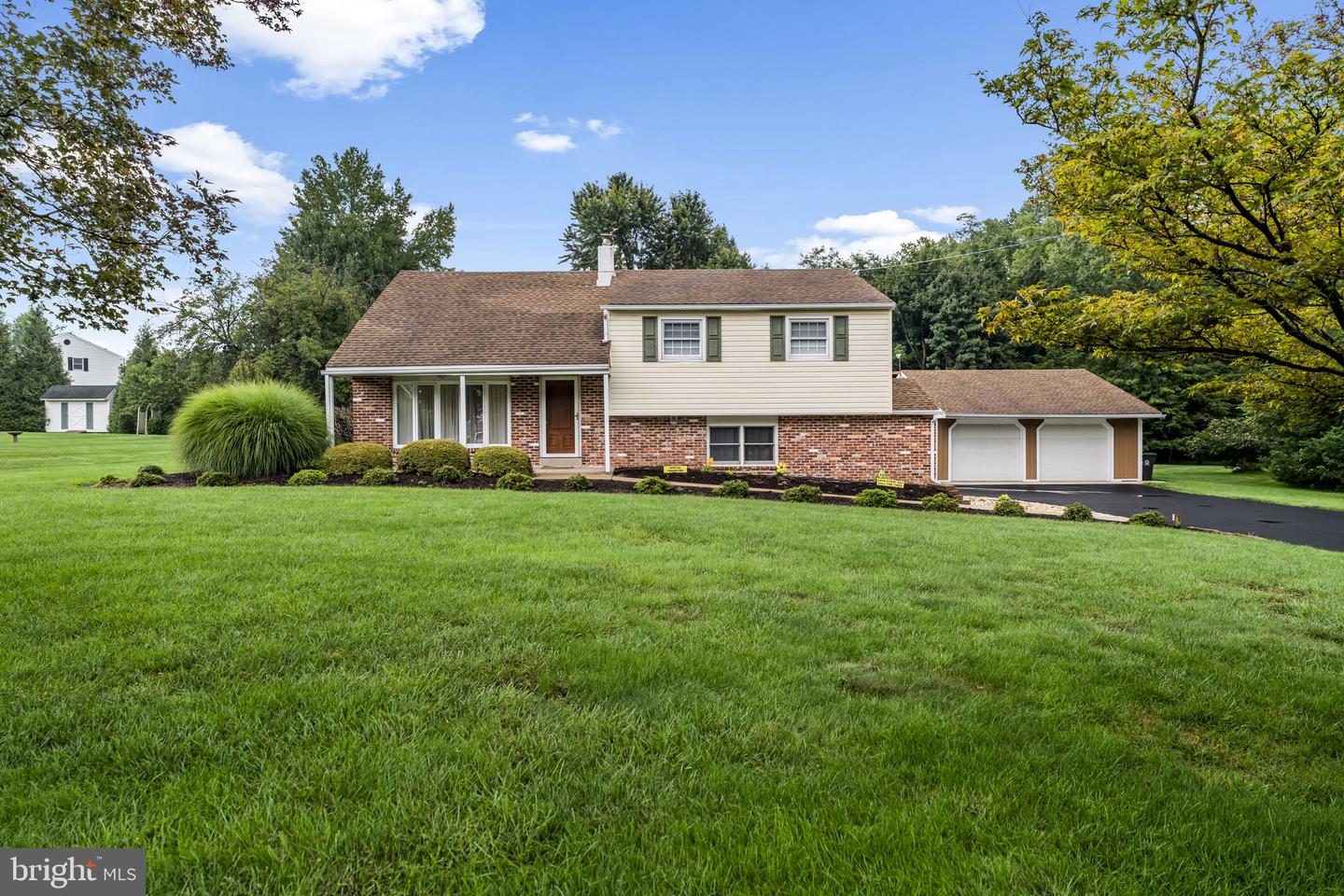 55 Brook Dr Property Photo 11