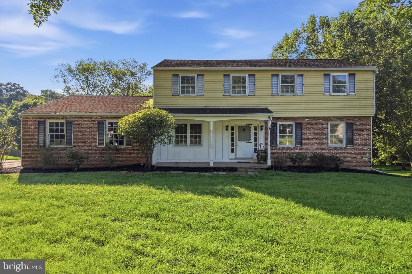 24 Sunnybrook Dr Property Photo 1