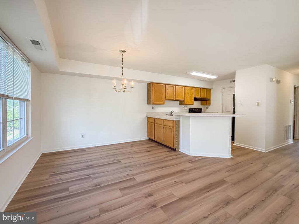 94 Stockton Ct Property Photo 7